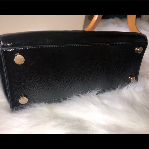 Authentic Black MK Selma Satchel - Picture 4 of 7